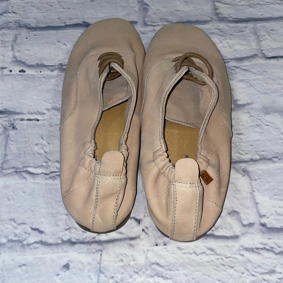 El Naturalista N5537 Women's Moccasin - Picture 4 of 8